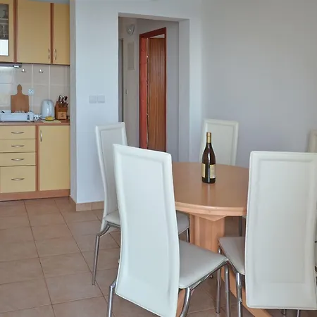 Ivana Apartament *