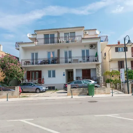 Ivana アパート プリモシュテン